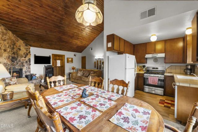 864 Nadelhorn Drive, Lake Arrowhead, CA 92352