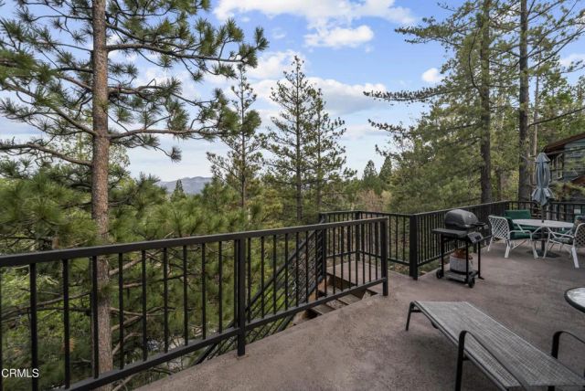 864 Nadelhorn Drive, Lake Arrowhead, CA 92352