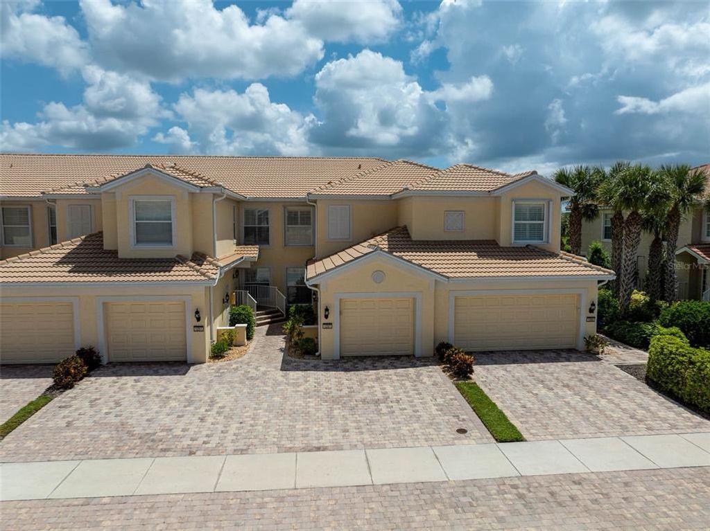 1257 BURGOS DRIVE 302, Sarasota, FL 34238