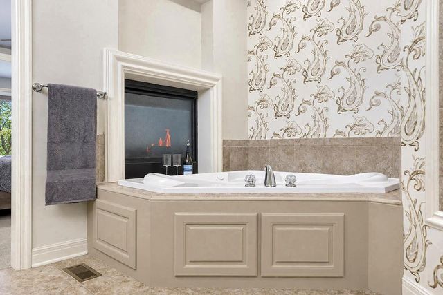 11618 S LEWIS Drive, Olathe, KS 66061