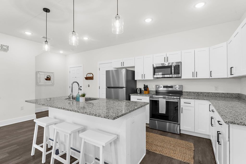 Image 9 of property listing at 5742 Salvo Street 1, Hanahan, SC 29410