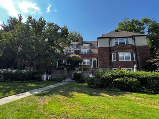 7 Sentry Place 2C, Scarsdale, NY 10583