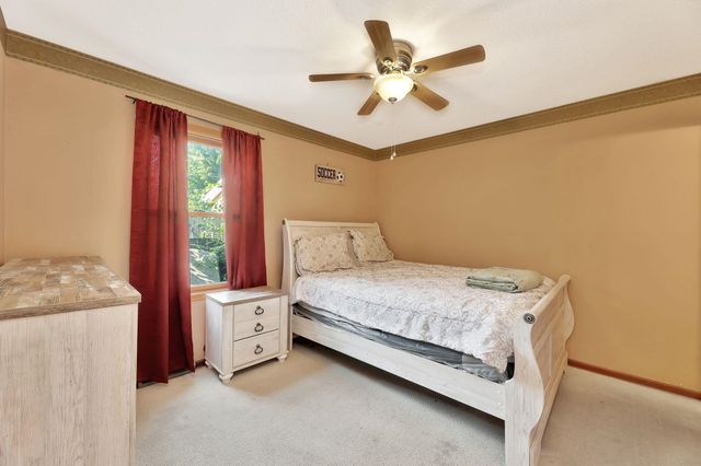 141 N Tracy St, Wichita, KS 67212