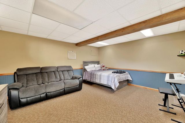 141 N Tracy St, Wichita, KS 67212