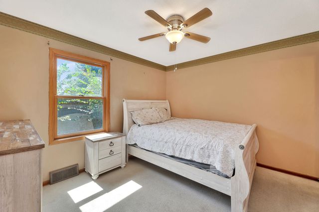 141 N Tracy St, Wichita, KS 67212