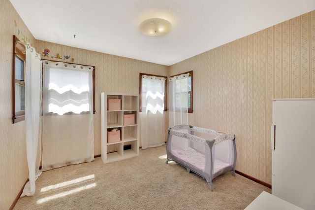 141 N Tracy St, Wichita, KS 67212