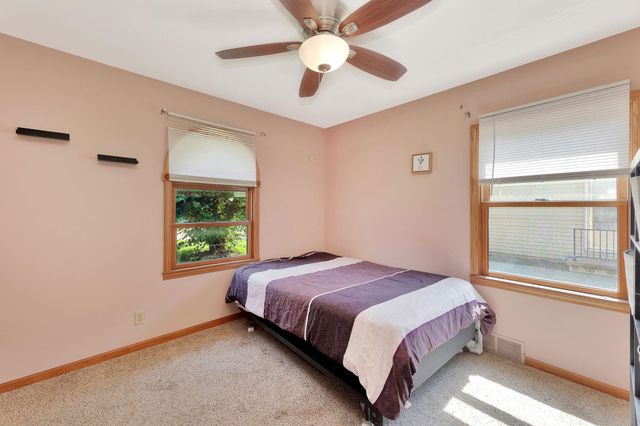 141 N Tracy St, Wichita, KS 67212