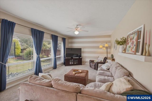 793 Lakefair Pl N, Keizer, OR 97303