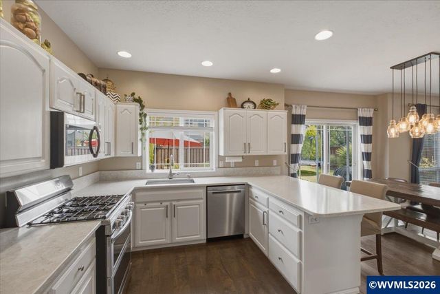 793 Lakefair Pl N, Keizer, OR 97303