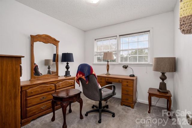 308 S Pine Street, Dallas, NC 28034