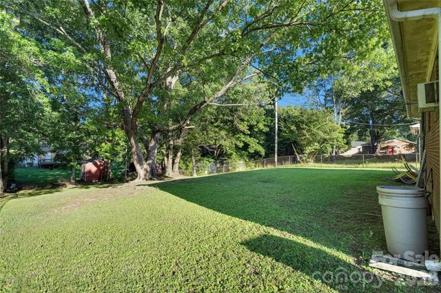 308 S Pine Street, Dallas, NC 28034