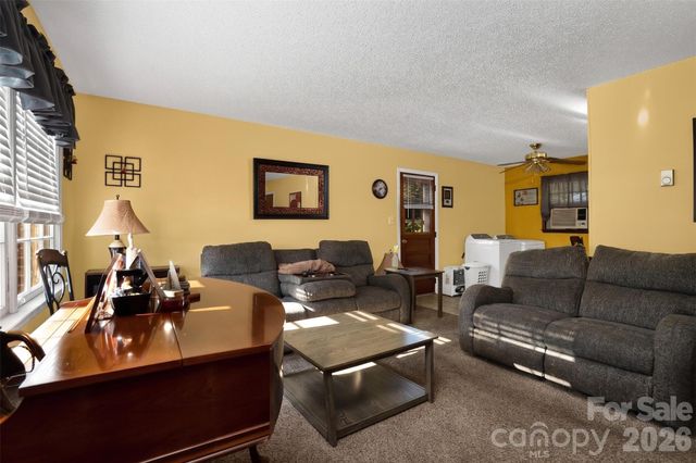308 S Pine Street, Dallas, NC 28034