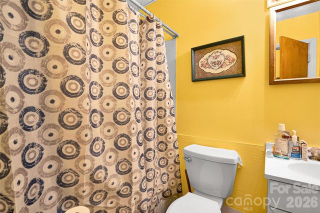 308 S Pine Street, Dallas, NC 28034