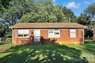 308 S Pine Street, Dallas, NC 28034