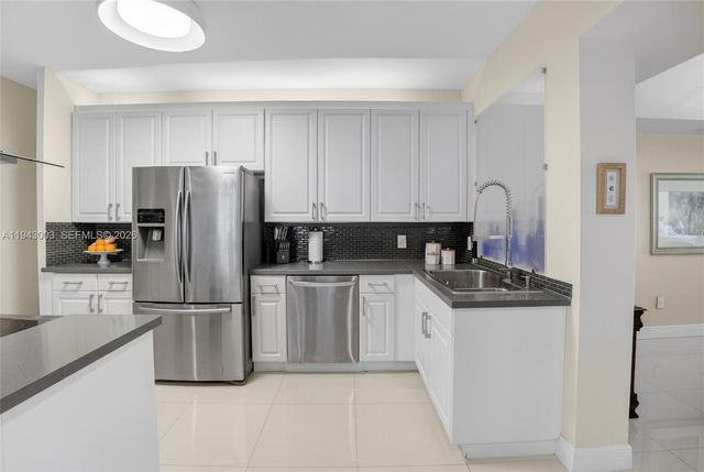 10710 NW 66th St 114, Doral, FL 33178