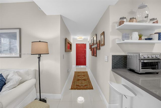 10710 NW 66th St 114, Doral, FL 33178