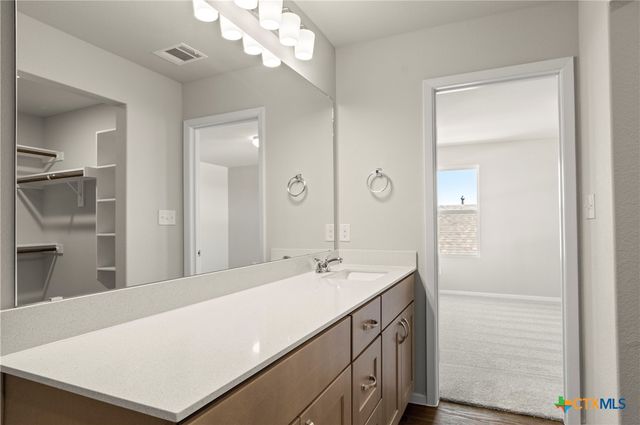 192 Lavender Lane, Elgin, TX 78621