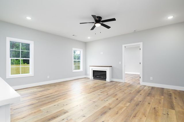 1328 Lee Road 0219, Phenix City, AL 36870