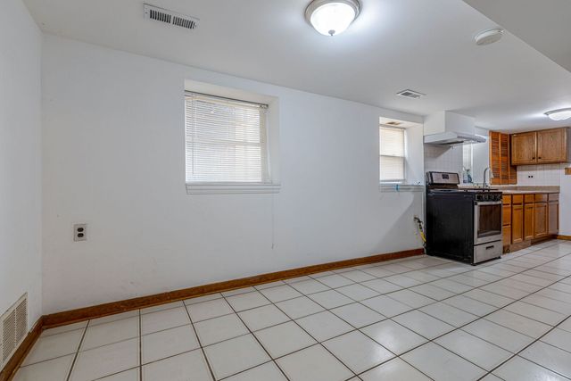 7408 W ADDISON Street 2, Chicago, IL 60634