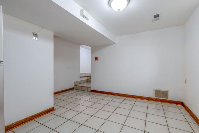 7408 W ADDISON Street 2, Chicago, IL 60634