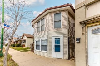 7408 W ADDISON Street 2, Chicago, IL 60634
