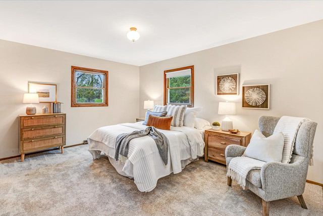 1858 Wayside DRIVE, Hartford, WI 53027
