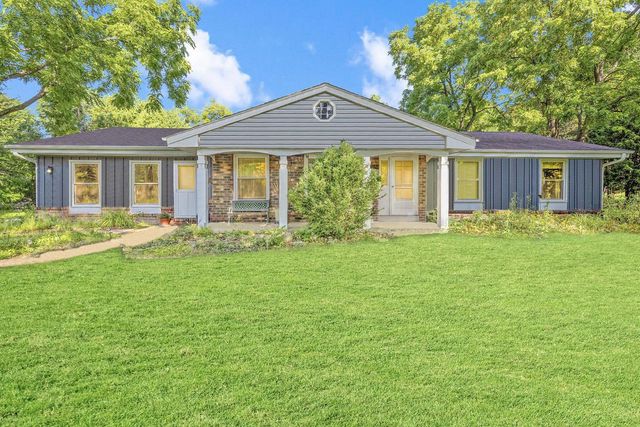 1858 Wayside DRIVE, Hartford, WI 53027