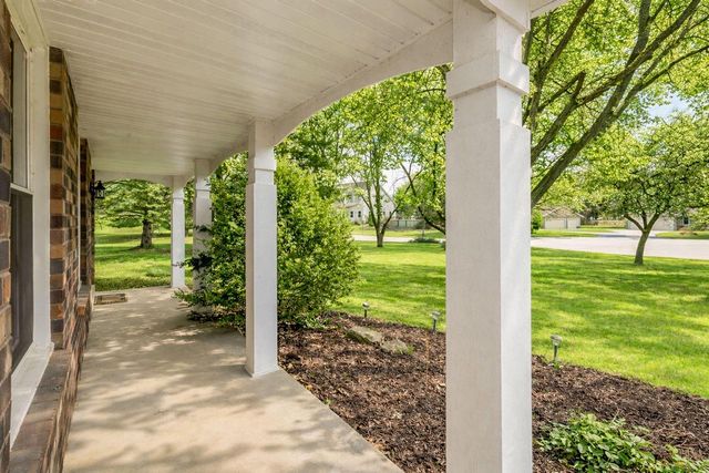 1858 Wayside DRIVE, Hartford, WI 53027