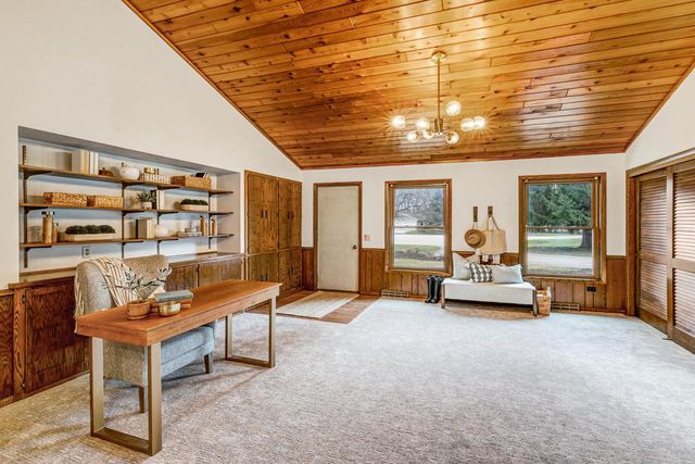 1858 Wayside DRIVE, Hartford, WI 53027