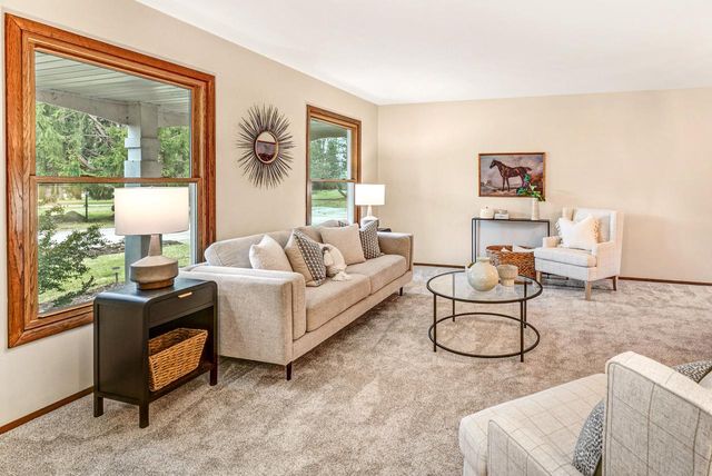 1858 Wayside DRIVE, Hartford, WI 53027