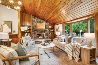 1858 Wayside DRIVE, Hartford, WI 53027