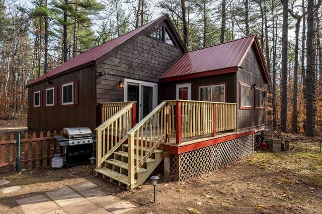135 Pine River Path, Effingham, NH 03882