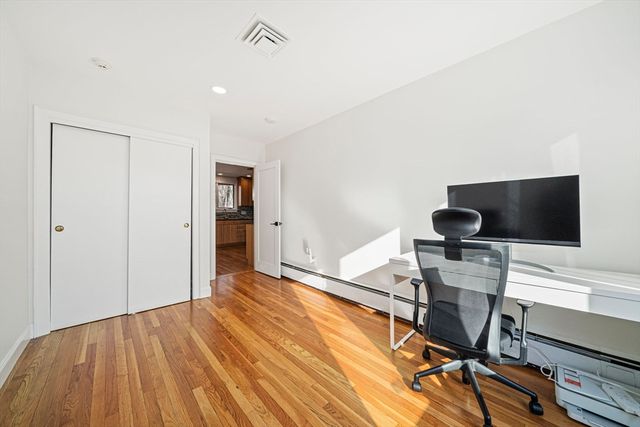 66 Roosevelt Rd 66, Newton, MA 02459
