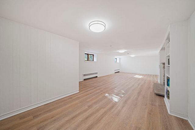 66 Roosevelt Rd 66, Newton, MA 02459