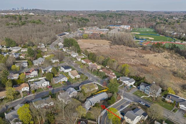 66 Roosevelt Rd 66, Newton, MA 02459