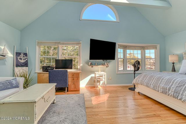 82 Inskip Avenue, Ocean Grove, NJ 07756