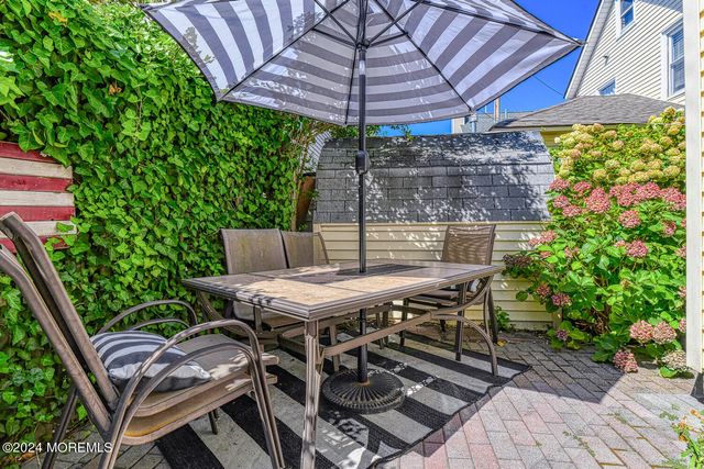 82 Inskip Avenue, Ocean Grove, NJ 07756