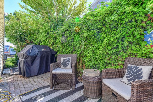 82 Inskip Avenue, Ocean Grove, NJ 07756