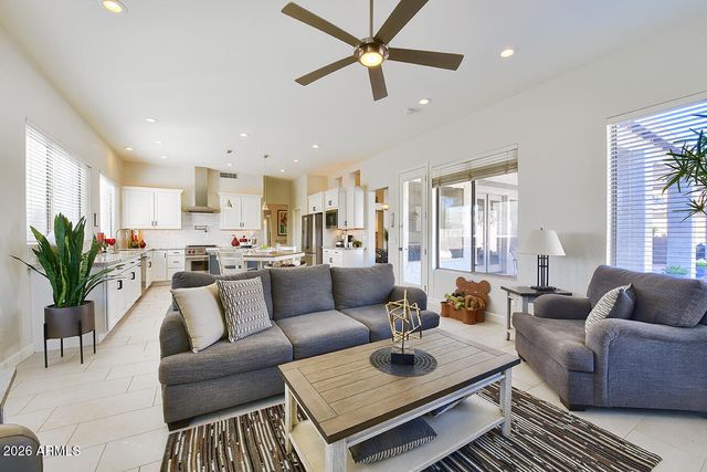 1792 W RAVEN Drive, Chandler, AZ 85286