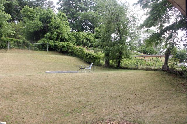 1117 Farrs Bridge Road, Greenville, SC 29611