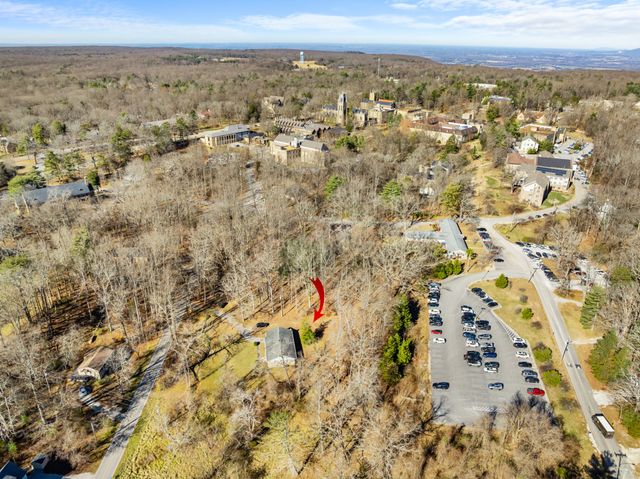 103 Willie Six Rd, Sewanee, TN 37375