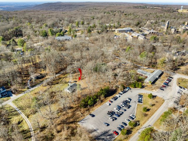 103 Willie Six Rd, Sewanee, TN 37375