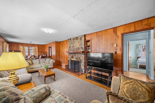 103 Willie Six Rd, Sewanee, TN 37375