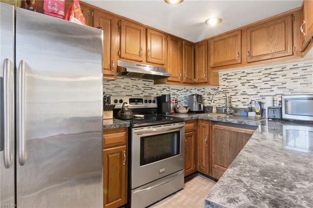 624 Glasgow ST, Portsmouth, VA 23704