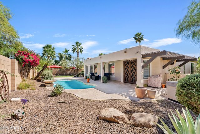 1748 E IRIS Drive, Chandler, AZ 85286