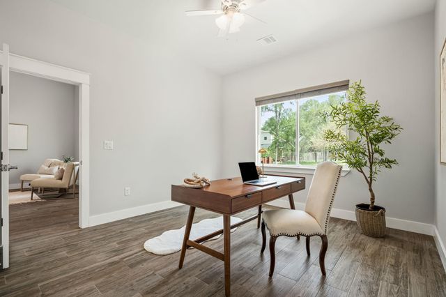 48 Wood Glen DR, Wimberley, TX 78676