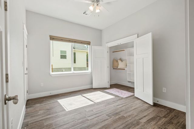 48 Wood Glen DR, Wimberley, TX 78676