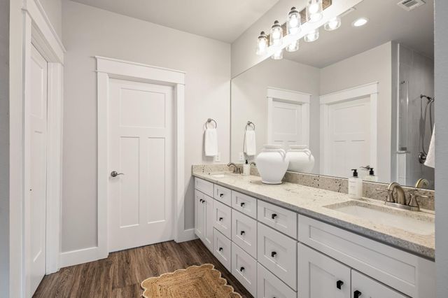 48 Wood Glen DR, Wimberley, TX 78676