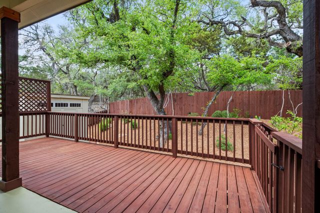 48 Wood Glen DR, Wimberley, TX 78676