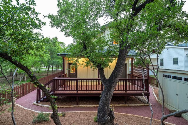 48 Wood Glen DR, Wimberley, TX 78676